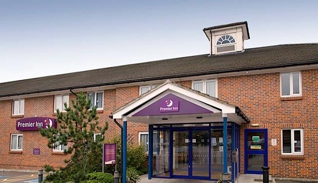 Premier Inn Basildon Rayleigh Exterior photo